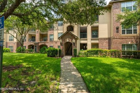 7800 POINT MEADOWS Drive