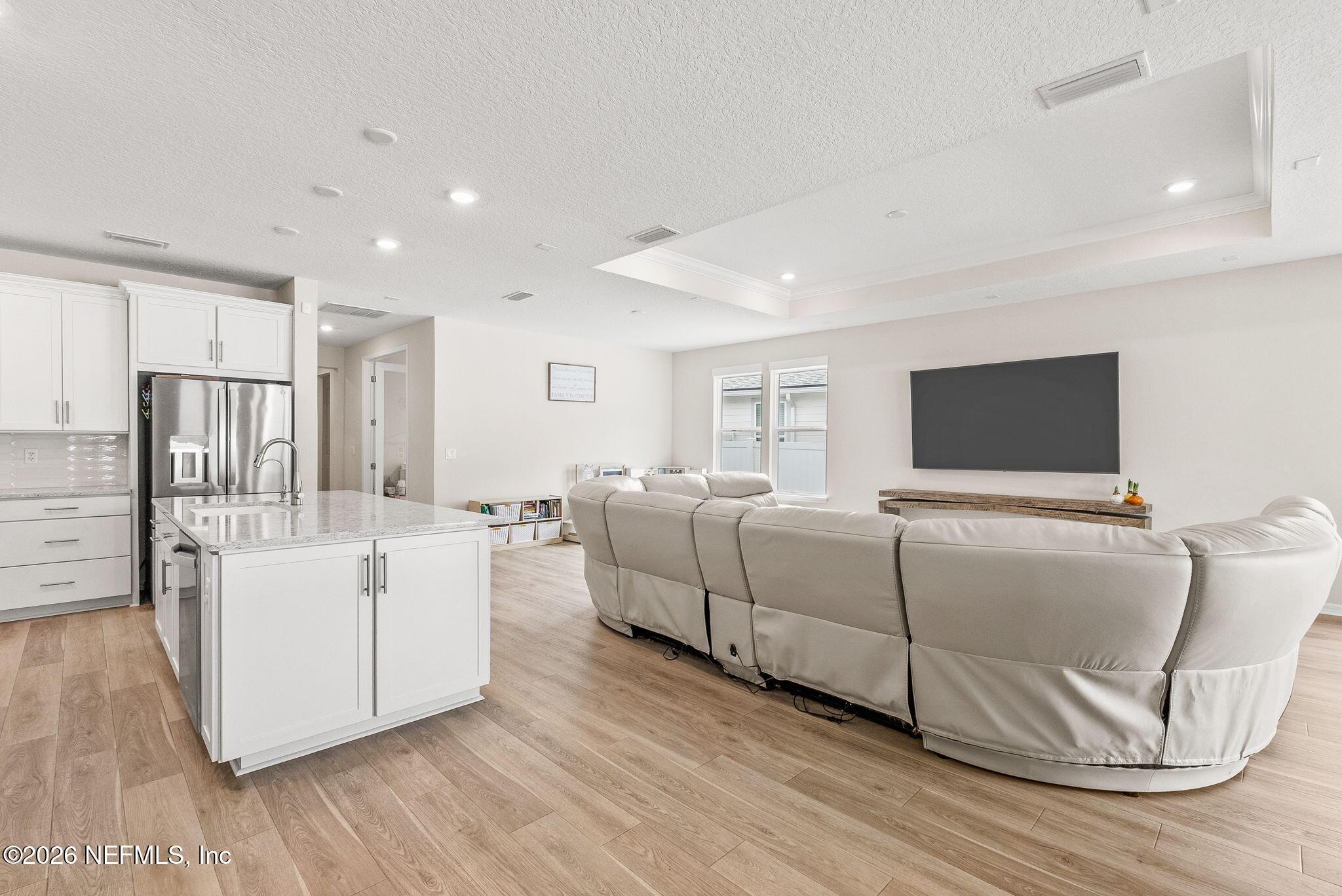 Image 4: 317 CEDAR PRESERVE LANE48