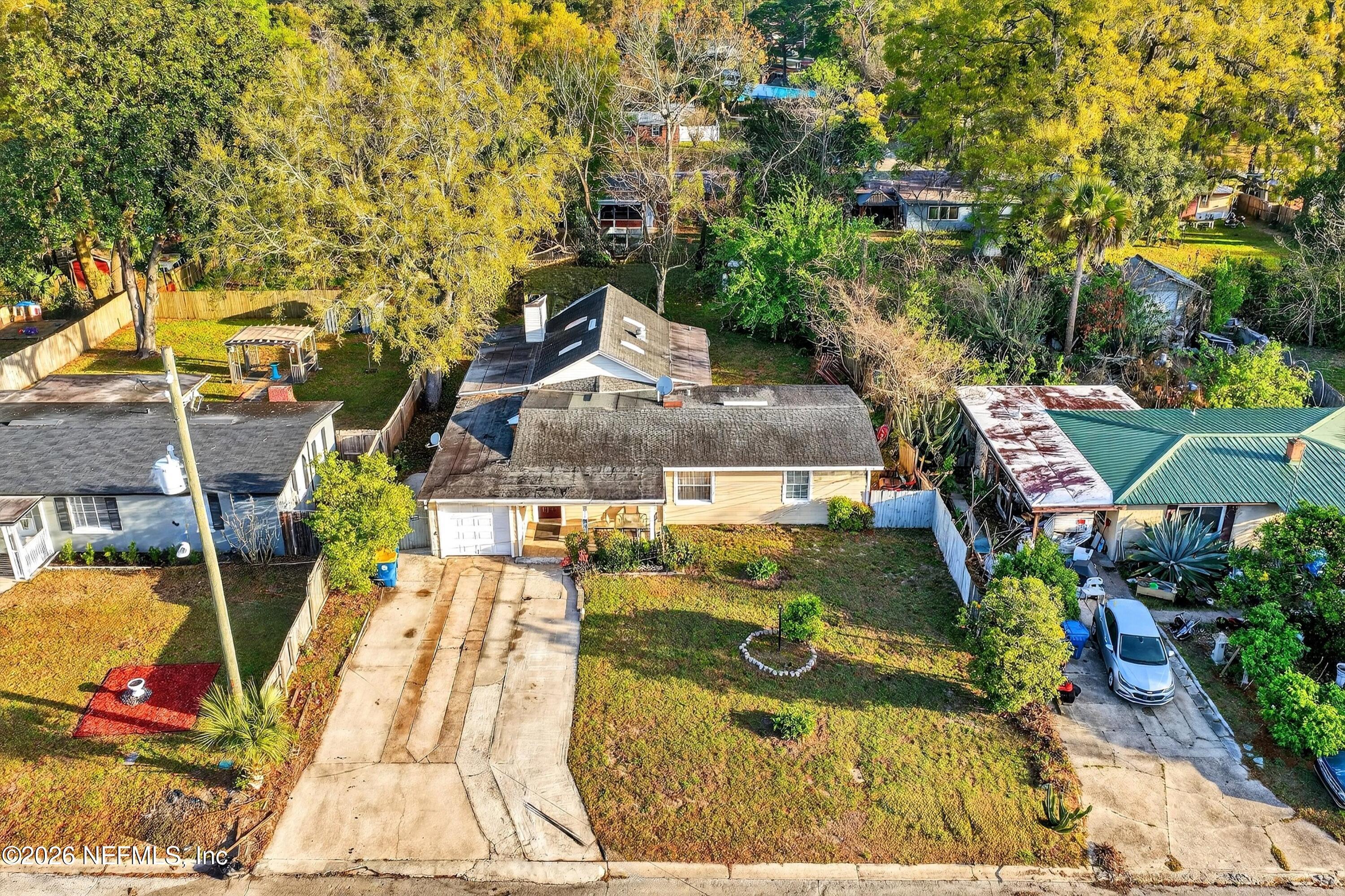 Image 3: 03-5933 Green Hill Ln-8 (Aerial 33)