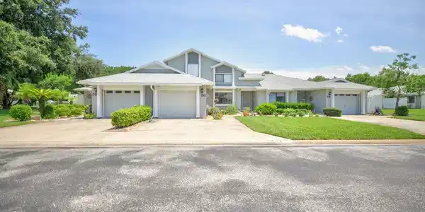 56 LAKE FOREST Place
