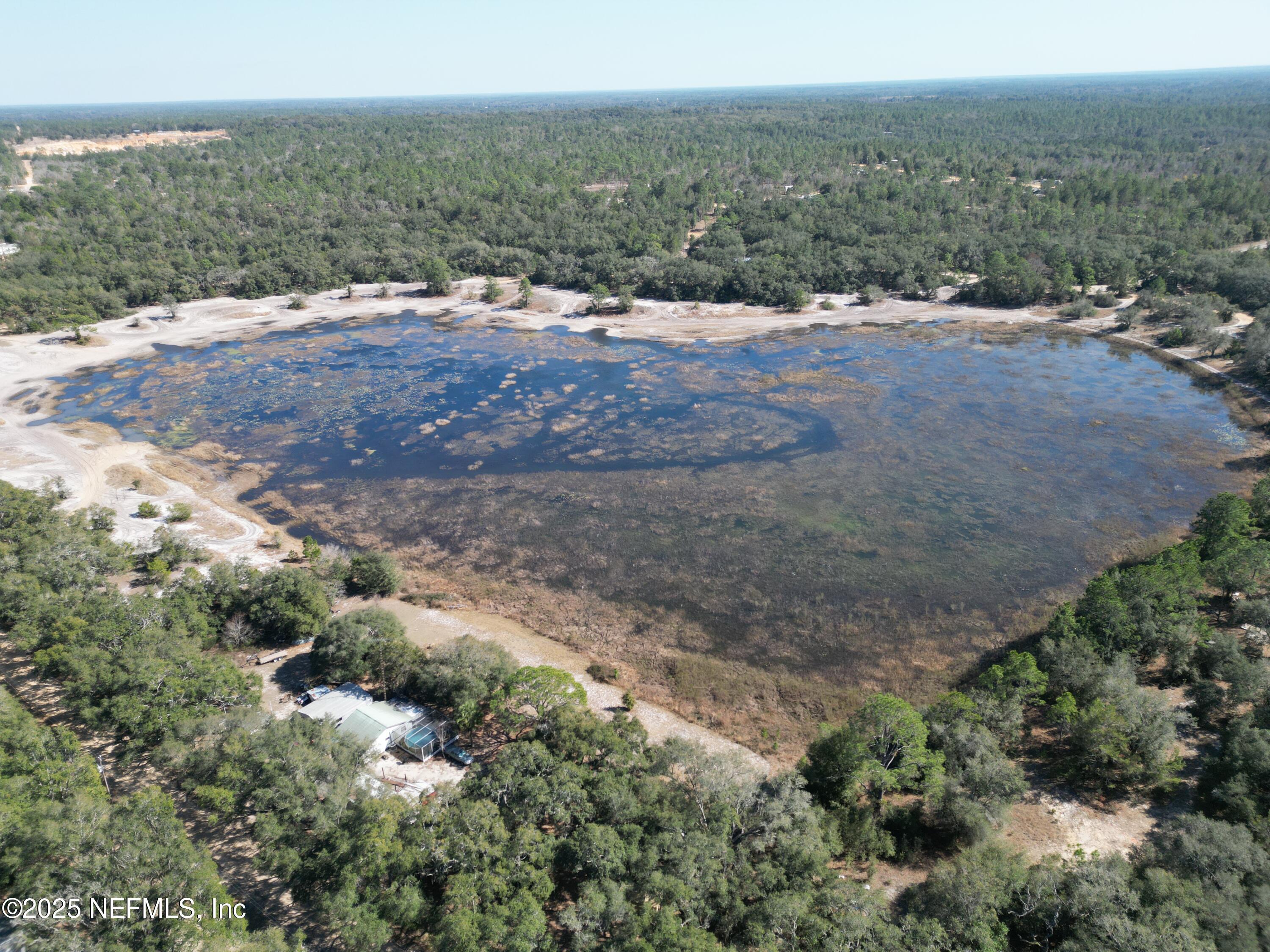 Image 4: 217 Lake Lucy Cres