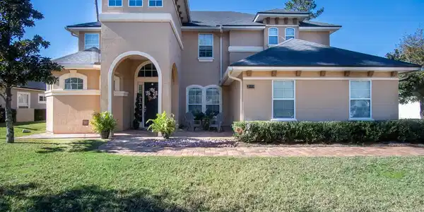 2119 AUTUMN COVE CIR