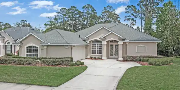 2120 AUTUMN COVE CIR