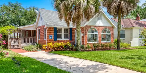 1717 FLAGLER AVE