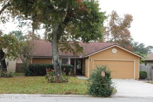 8064 MARSEILLES DR