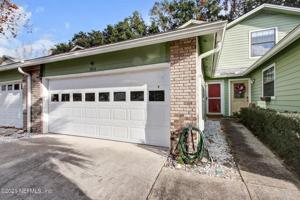 3953 MEADOWVIEW DR N