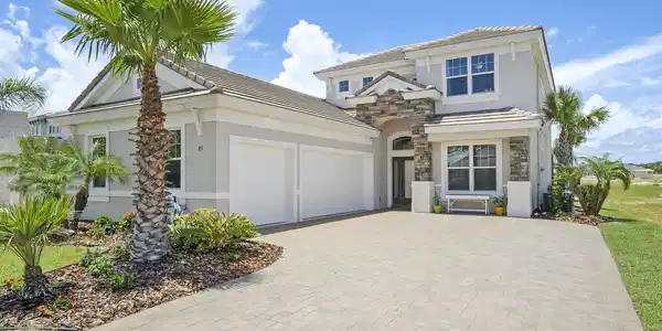 83 DEL PALMA DR
