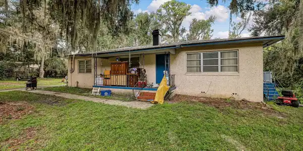 2909 HOLLY Road