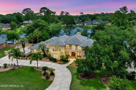 8227 MAR DEL PLATA Street E