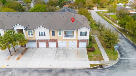 821 GOLDEN LAKE Loop