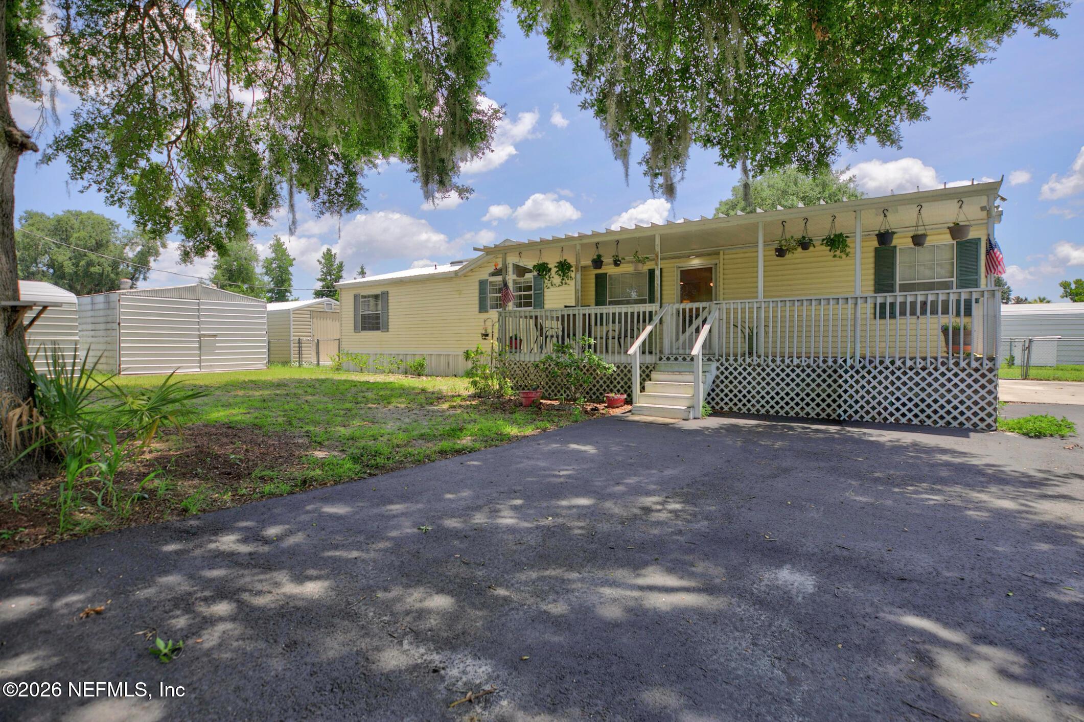Image 3: 102 Alder
