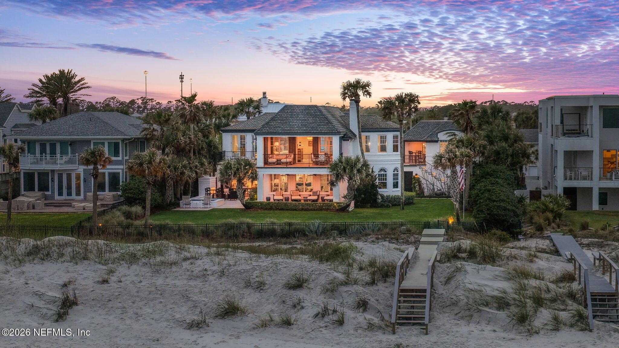 Image 2: 100-ft Lot on the Ocean