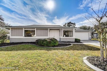 10 BLACKTHORN Court