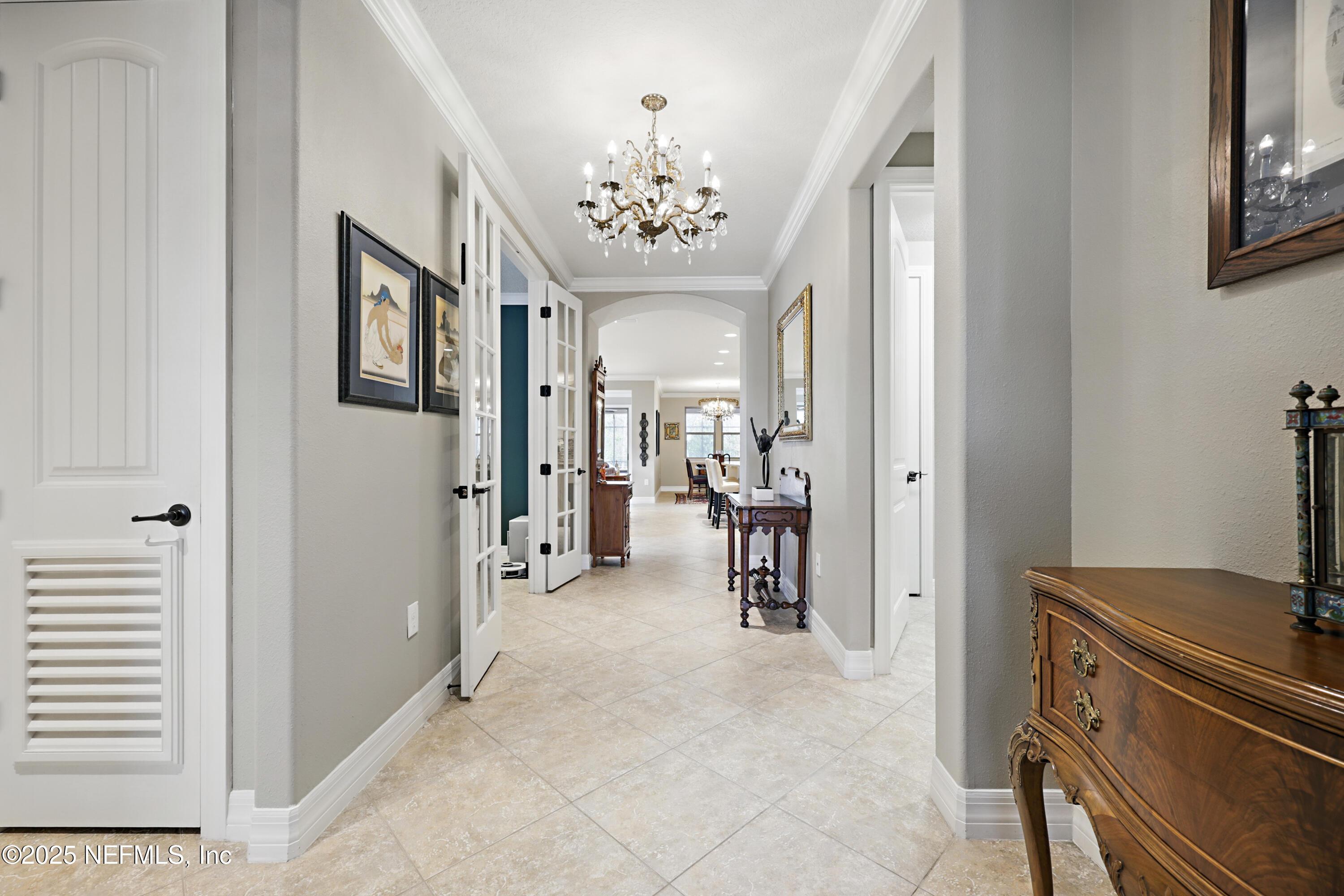 Image 3: Foyer