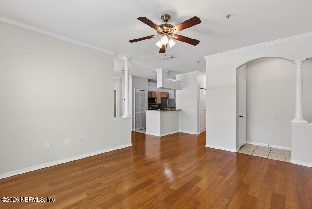 Image 3: Living Area