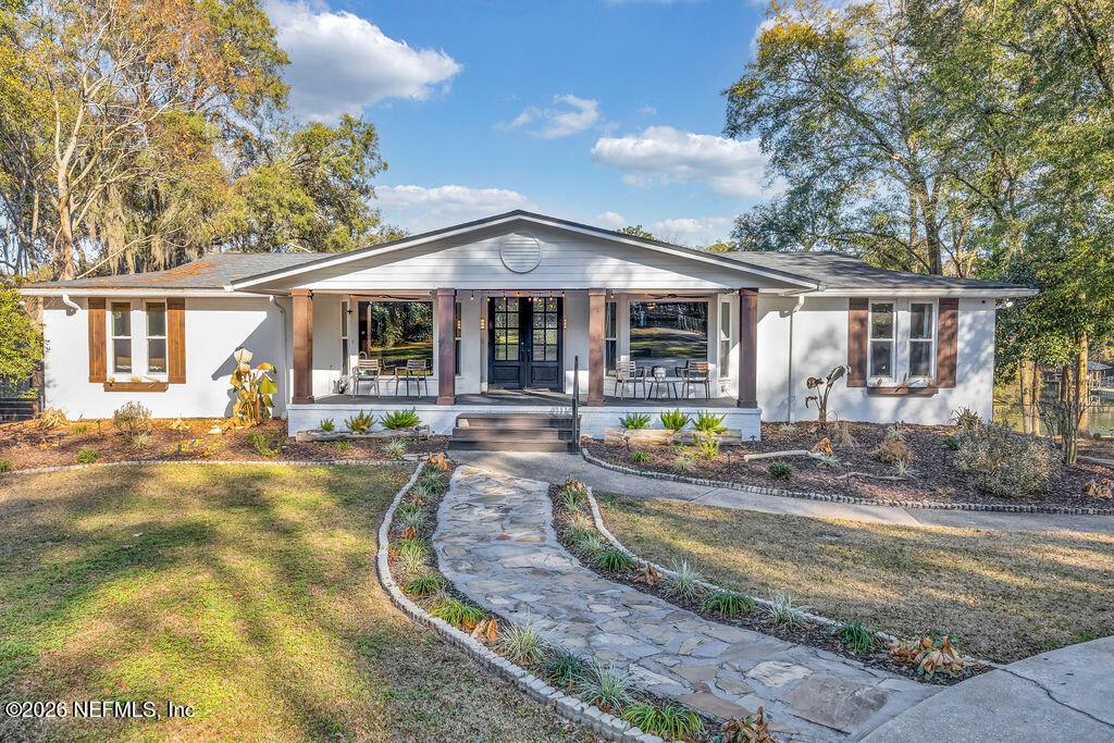 Image 1: arthur-moore-93