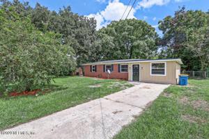 2441 LAKE LUCINA DR