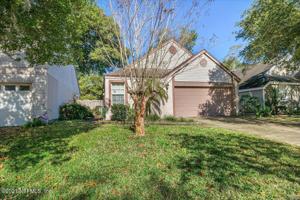 7759 LYNCHBURG CT E