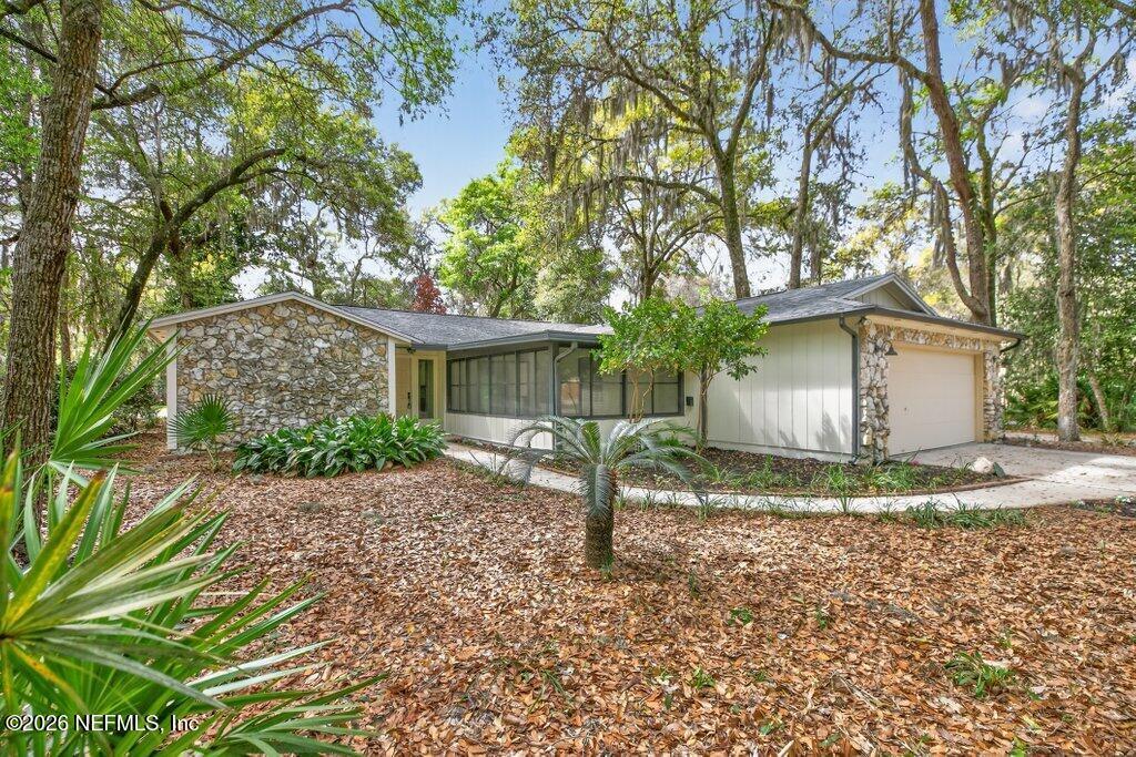 Image 1: 005-12128HiddenHillsDriveSouth-Jacksonvi