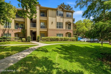 7800 POINT MEADOWS Drive