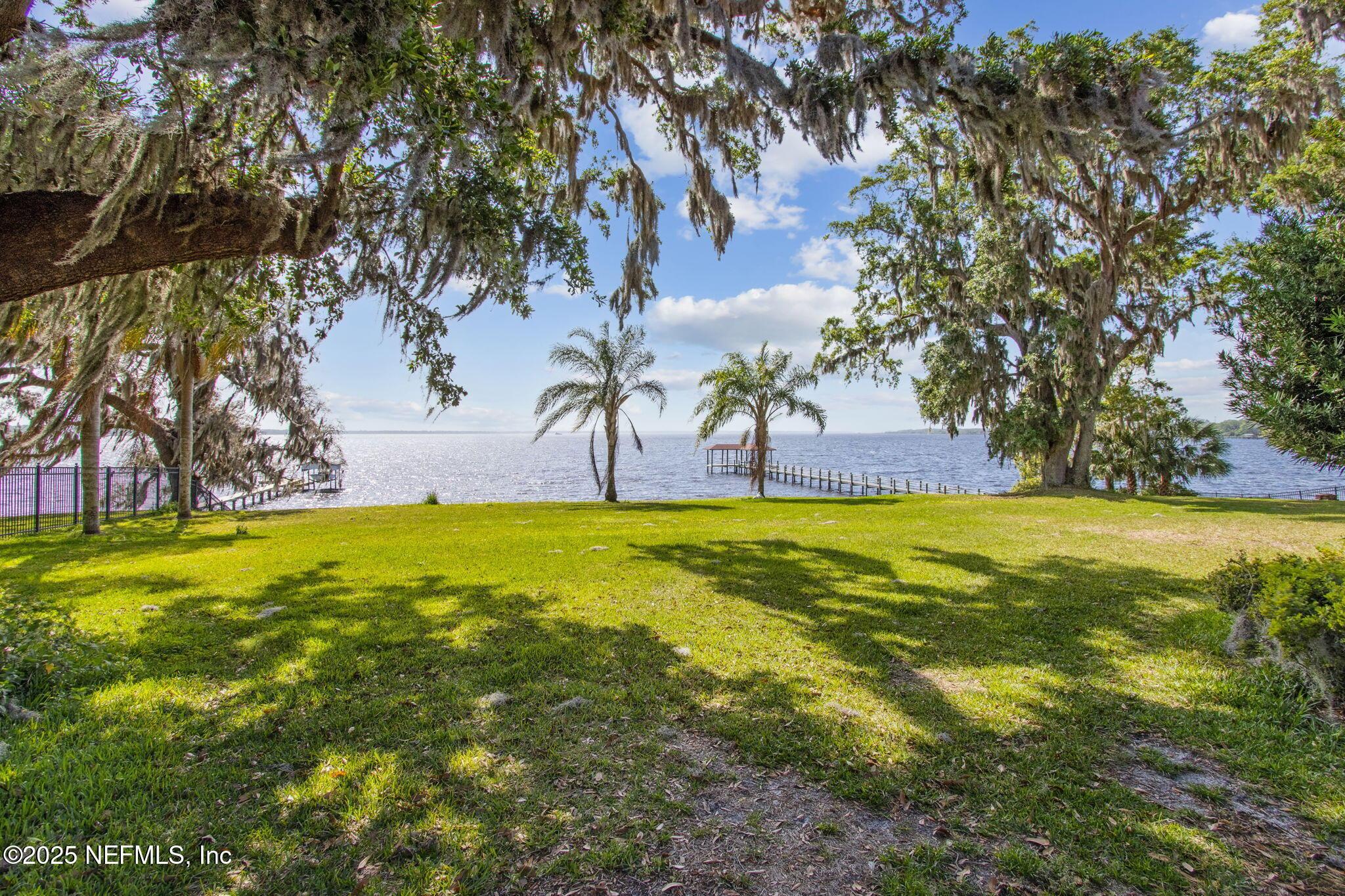 Image 3: 127-web-or-mls-RESHOOT 2703 Holly Point