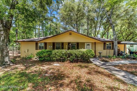 613 ARTHUR MOORE Drive