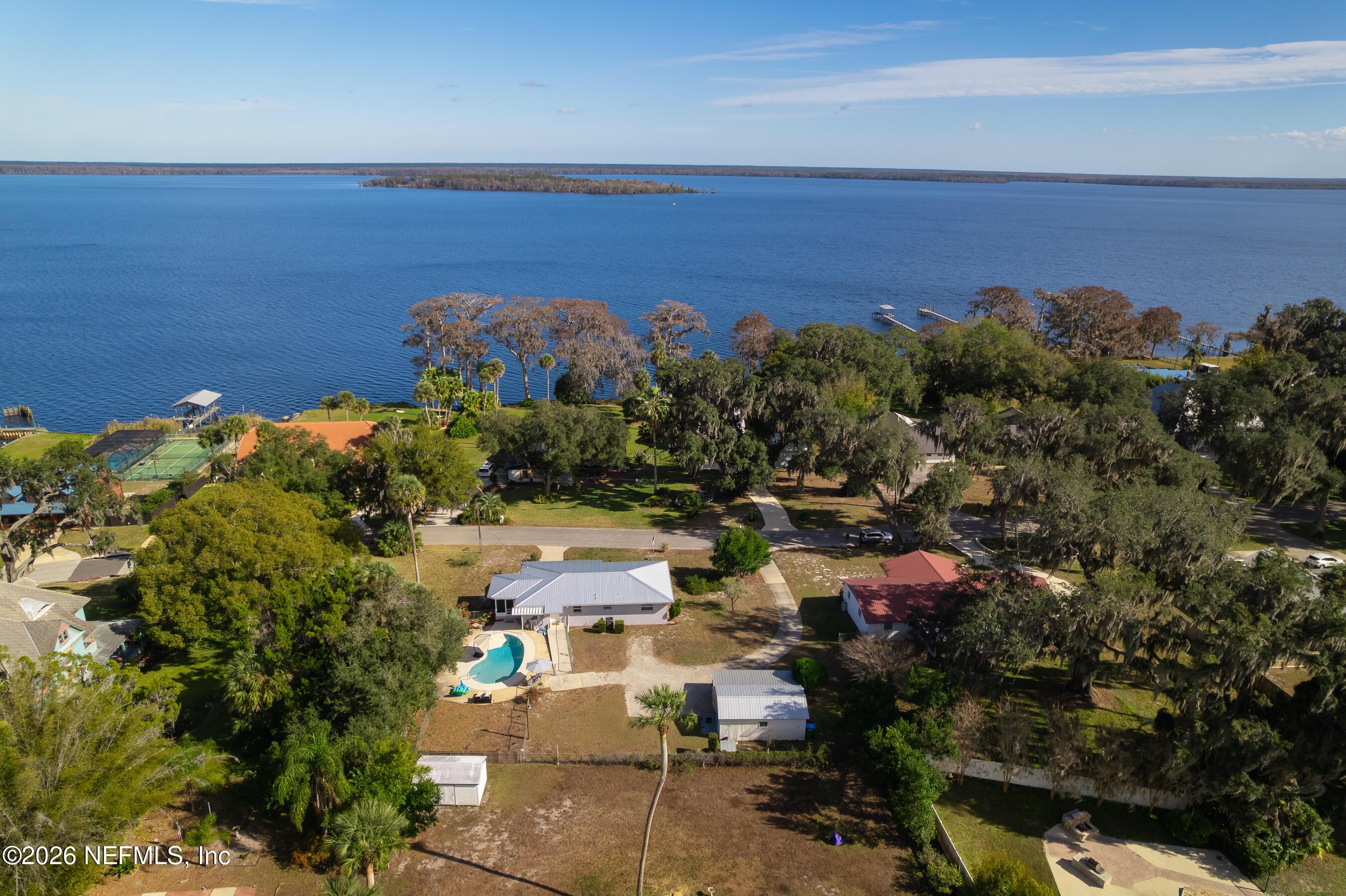 Image 4: 521NLakeSt-0071