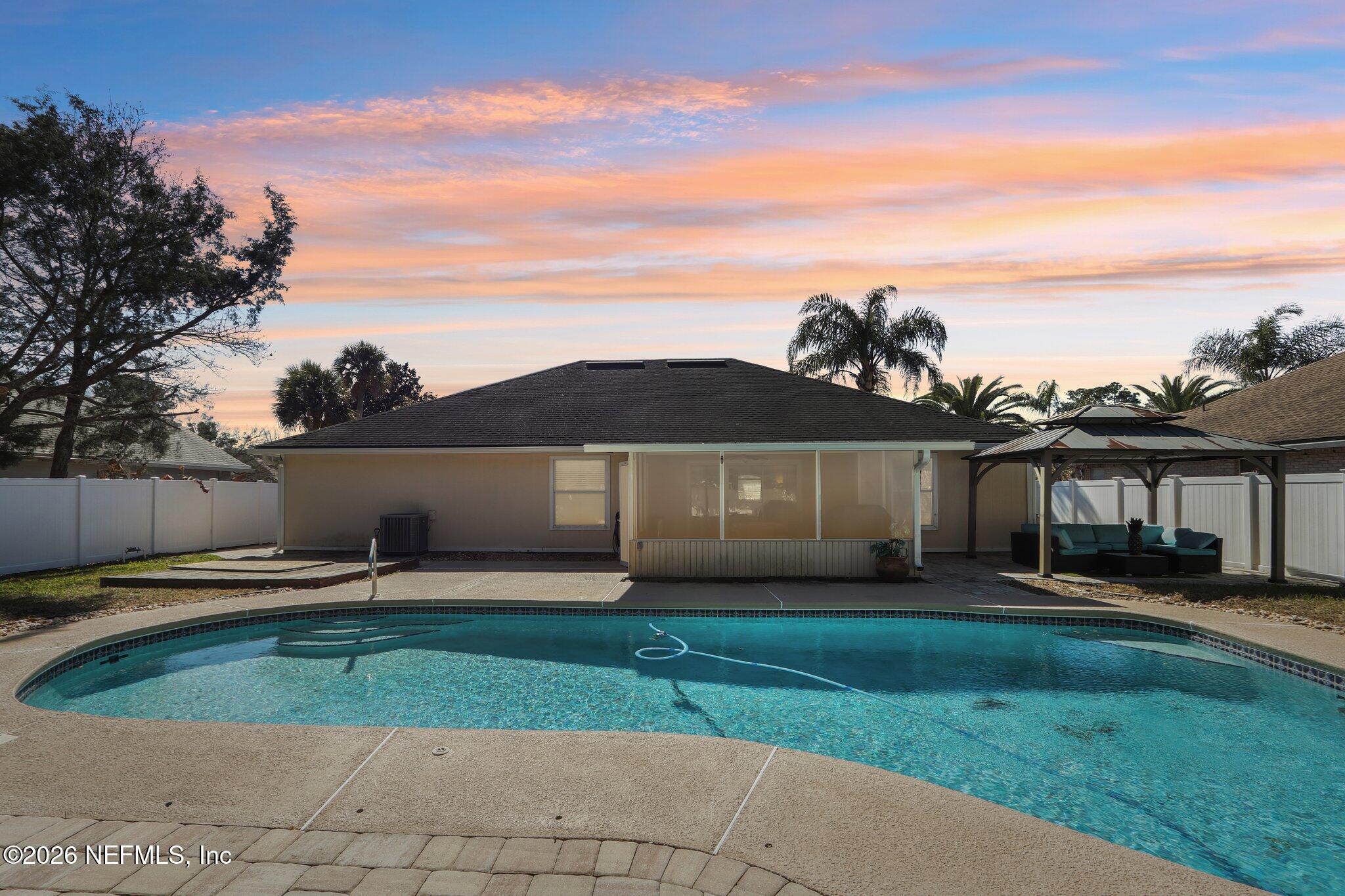 Image 2: 44-web-or-mls-VT-0502-2