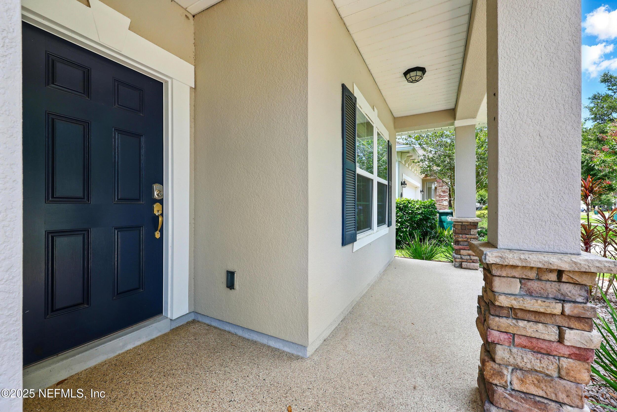 Image 3: 3_the real estateographers_003