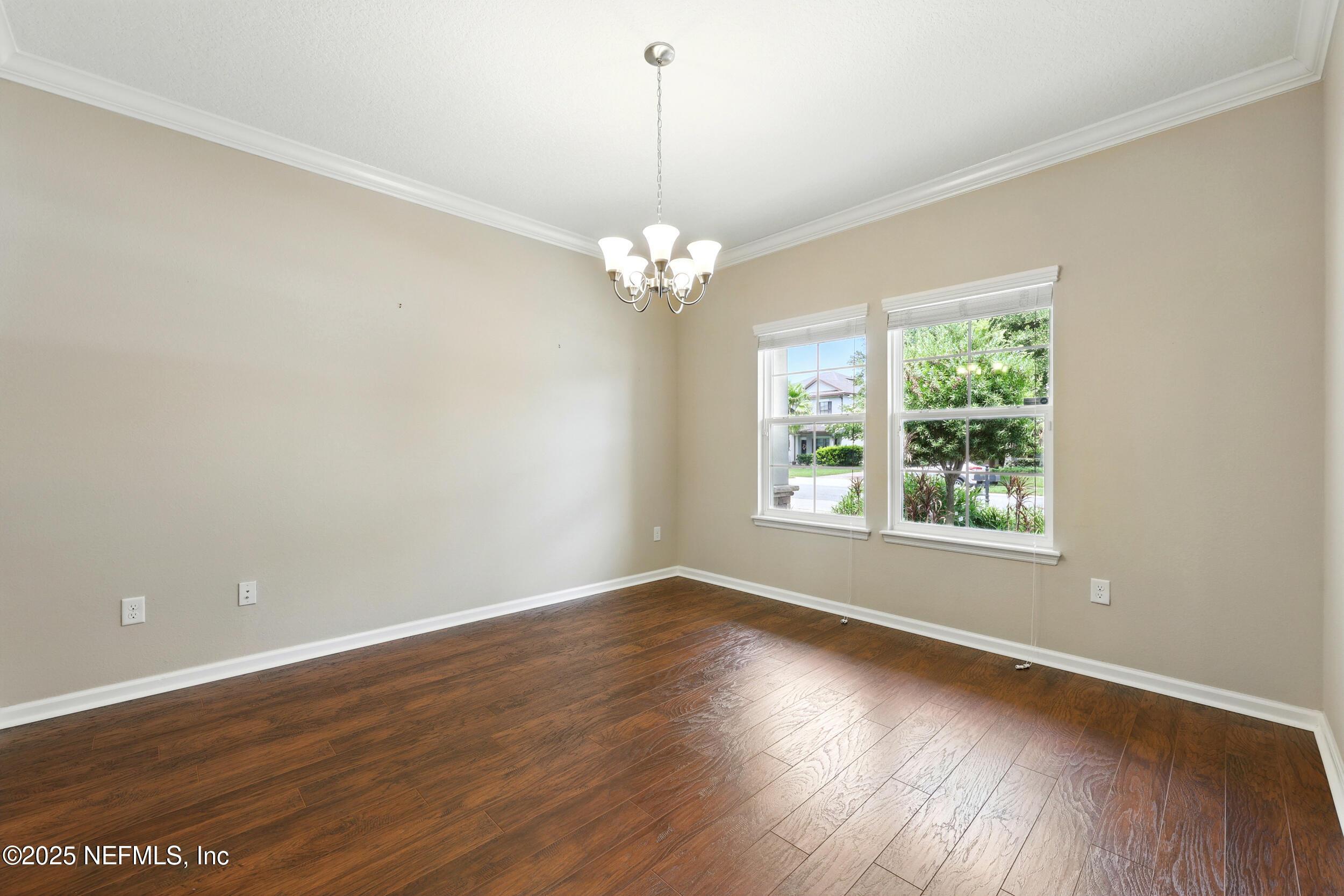 Image 4: 6_the real estateographers_006