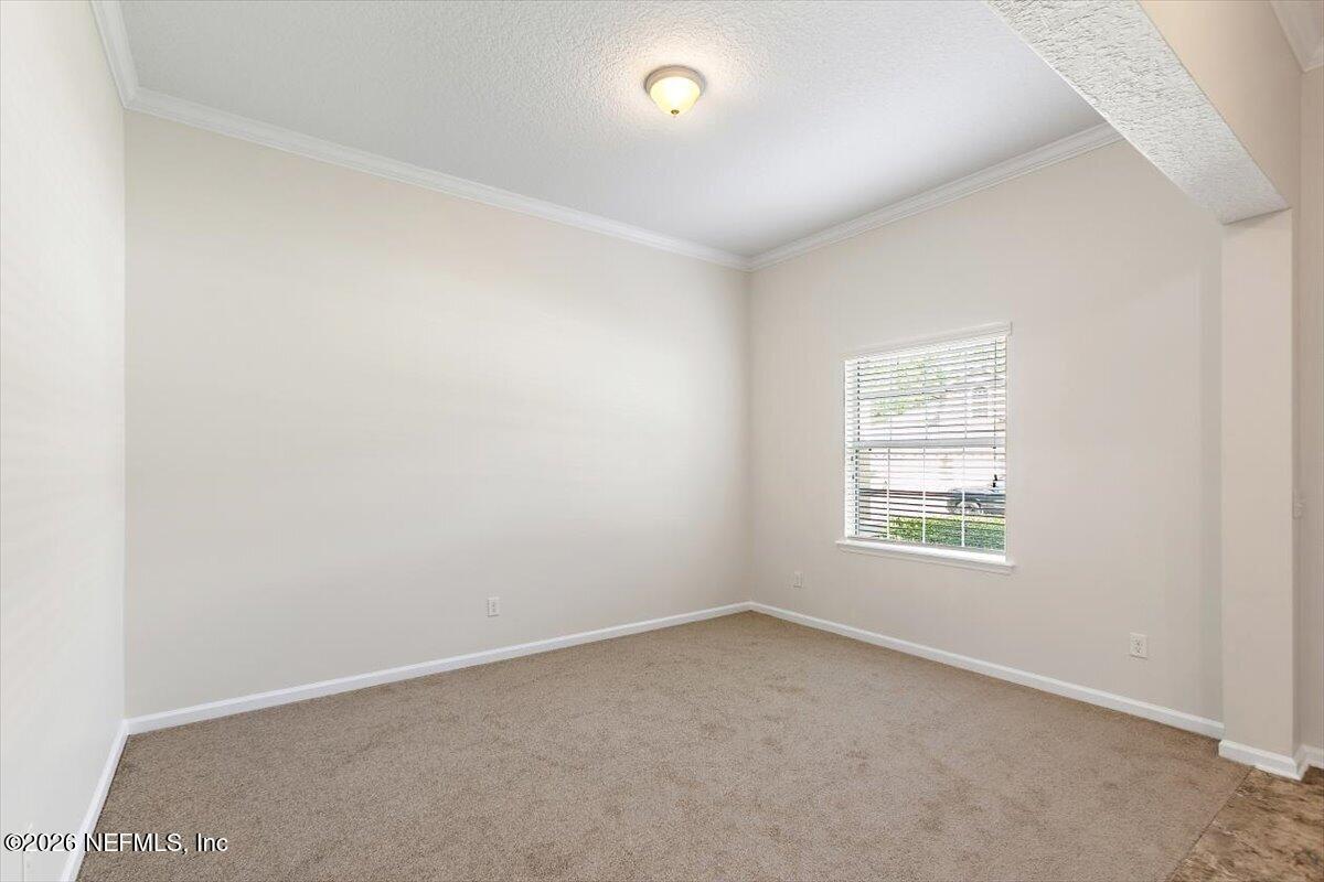 Image 4: 04-Office