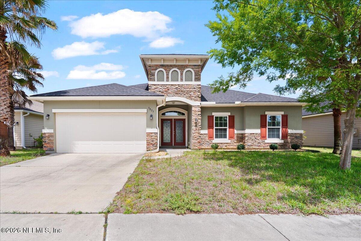 Image 2: Welcome to 3825 Hammock Bluff Dr!