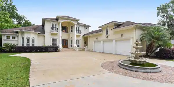 1415 S SOUTH SHORE DR