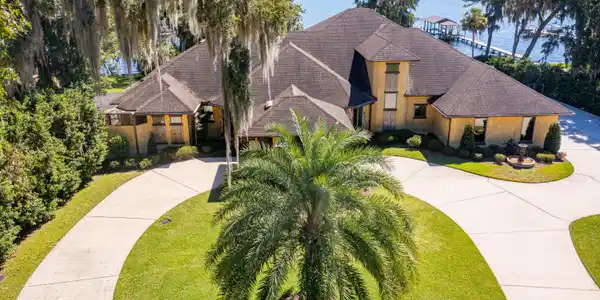 1090 DOCTORS LAKE INLET