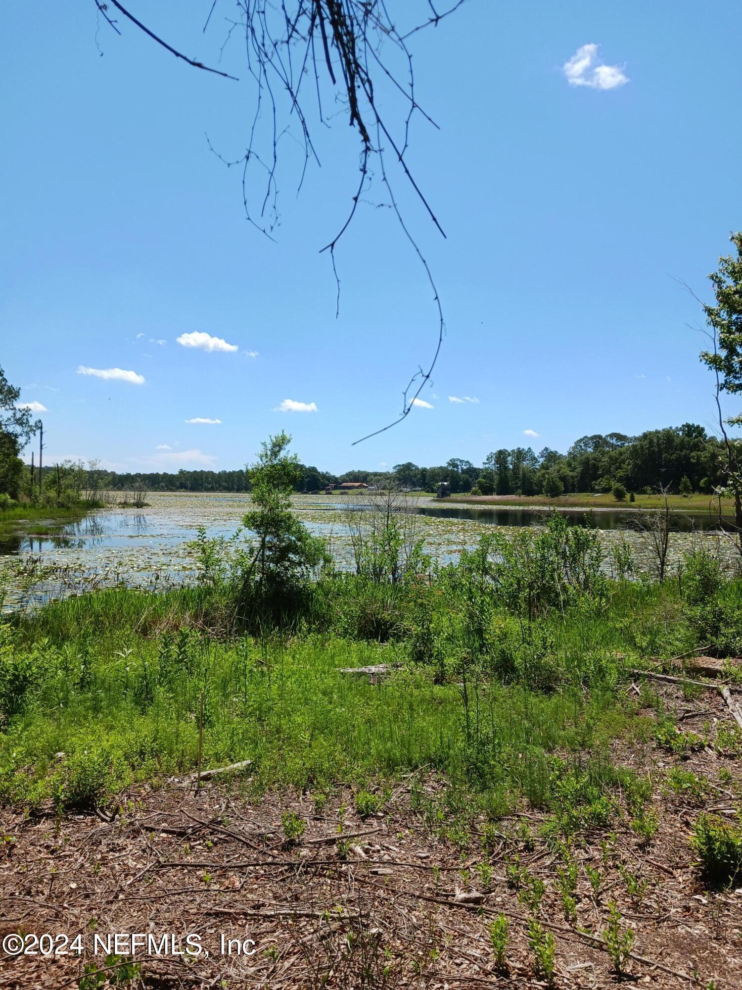 Image 4: 5377 Custer other end of Lake Washington