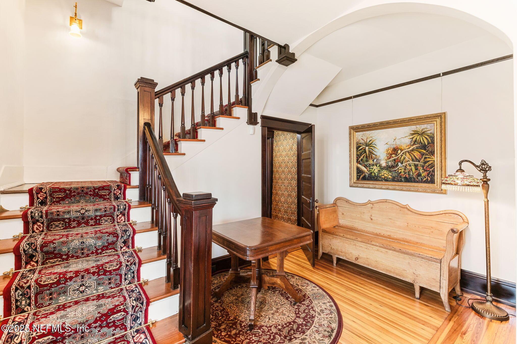 Image 4: 15-web-or-mls-178 Avenida Menendez-15
