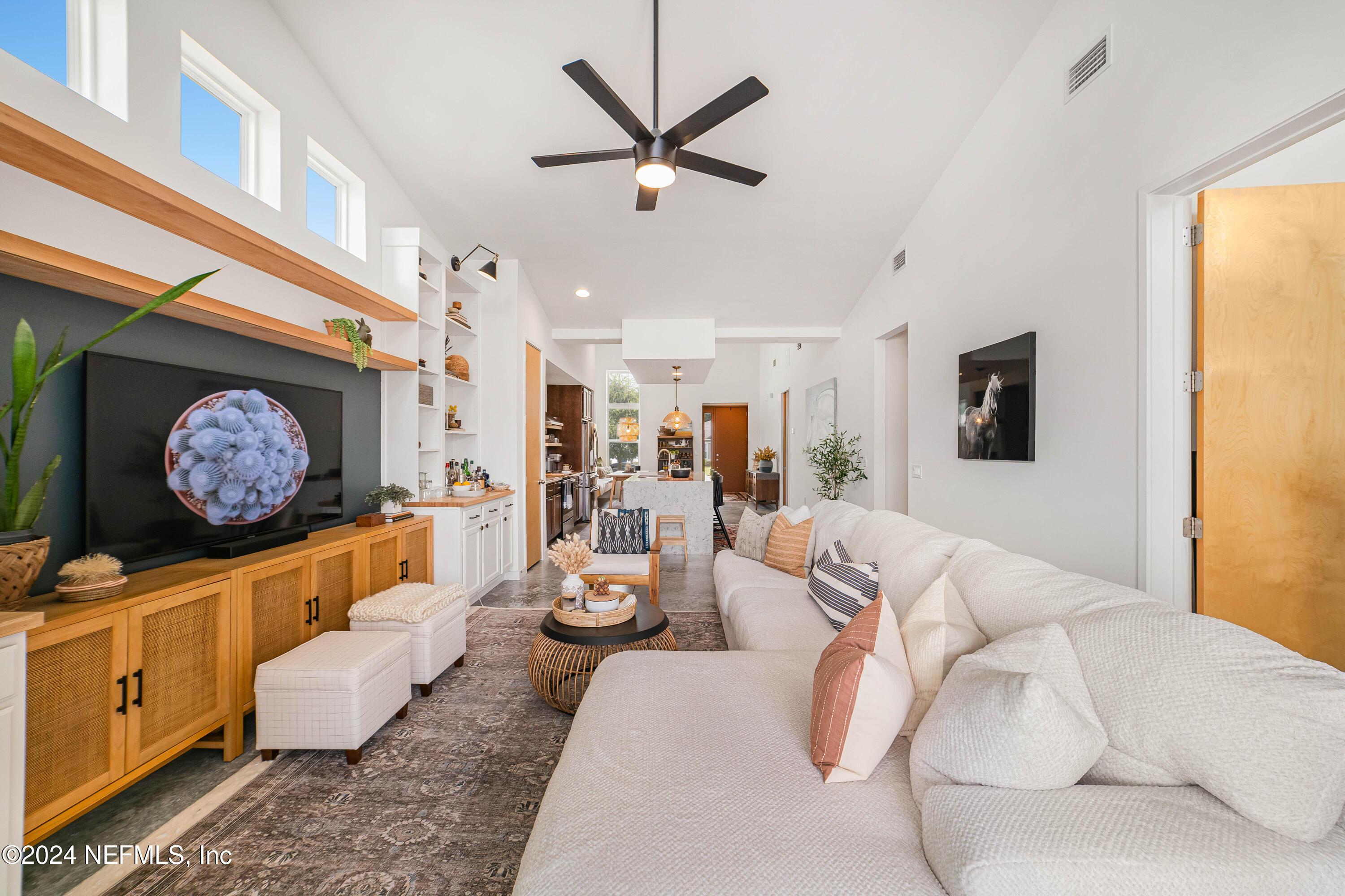 Image 4: Family Room
