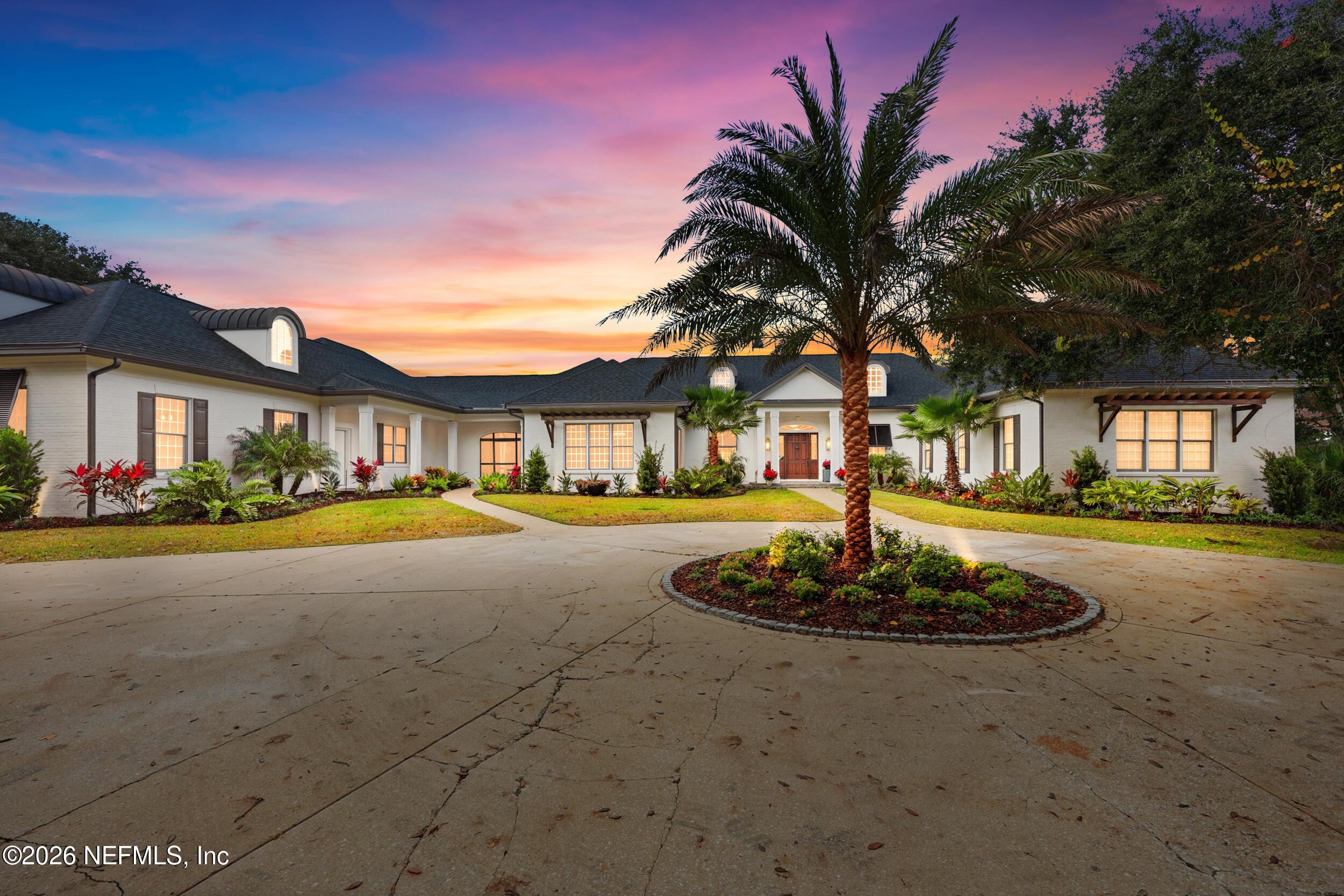 Image 1: 2_the real estateographers_001 dte