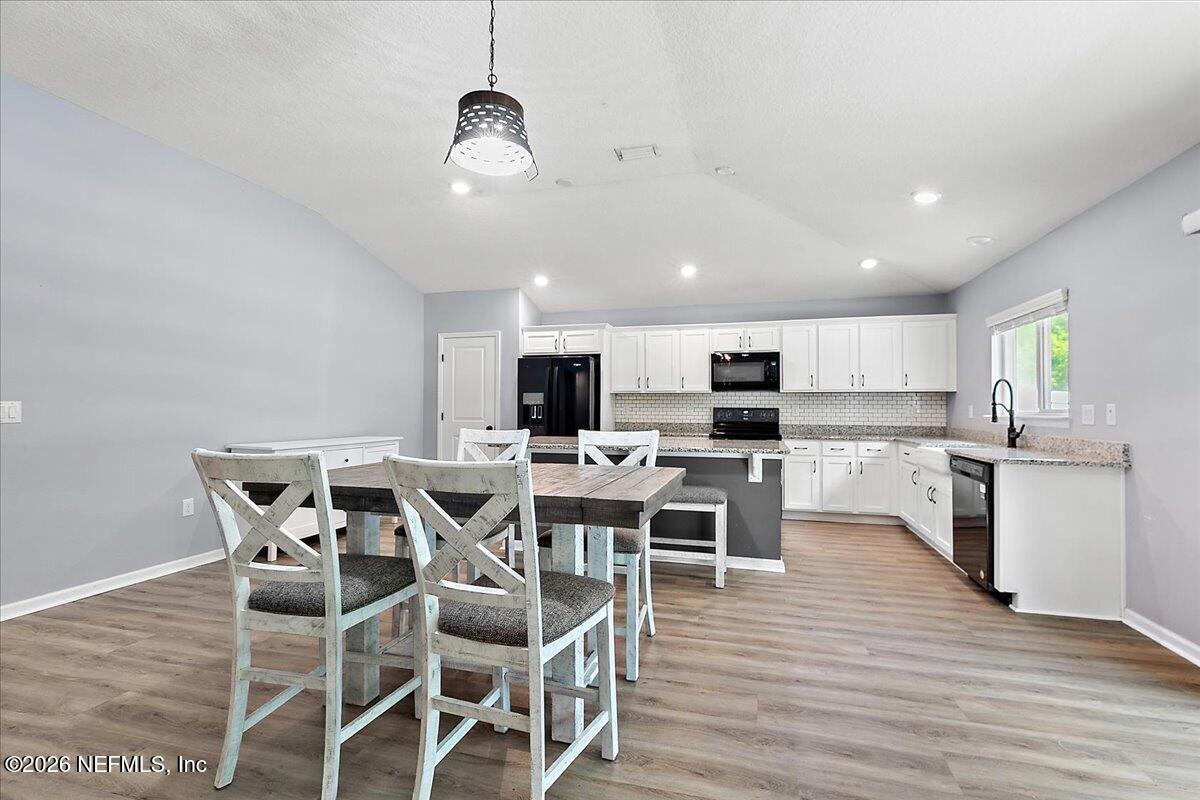 Image 4: 04-Dining to Kitchen