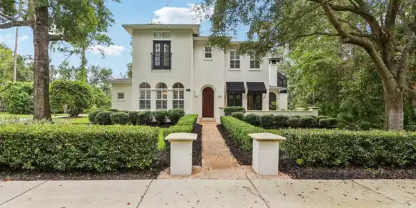 1584 SANDY SPRINGS Drive