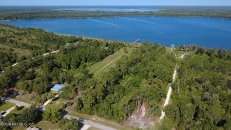 306 LAKESHORE Drive