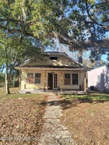 140 SW CITRUS Avenue