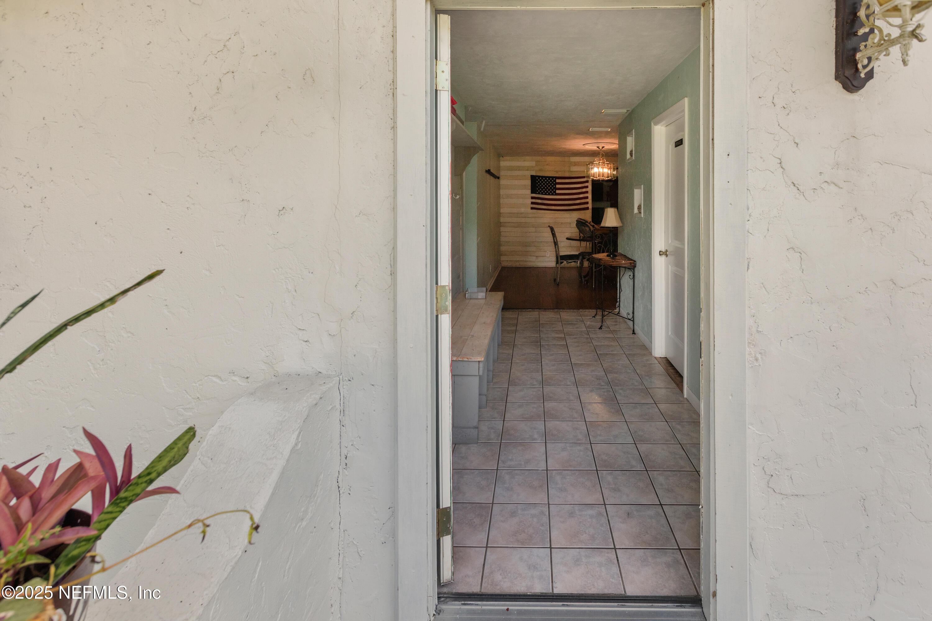 Image 3: 655swPontviewMLS_v2-23