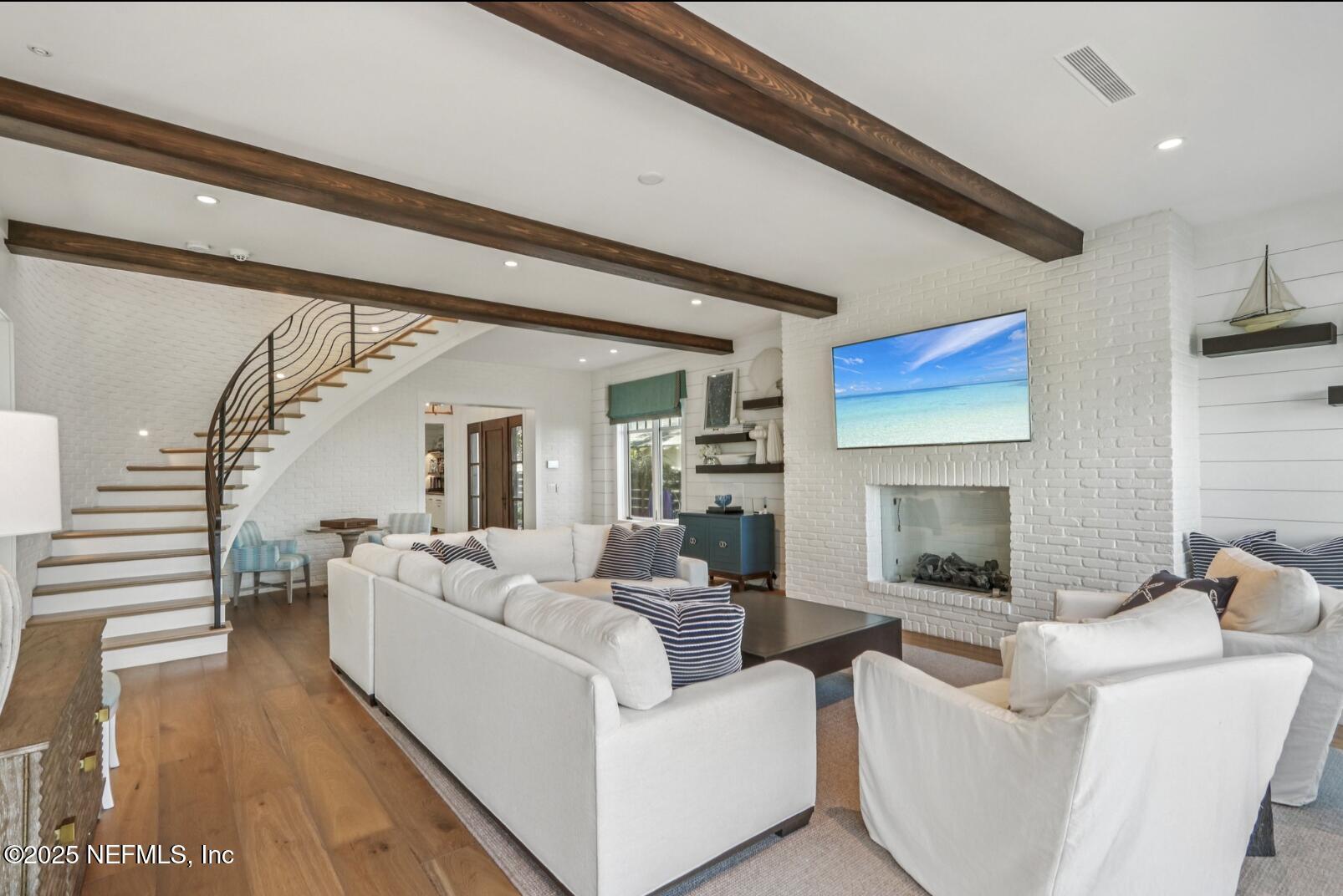Image 4: Great Room