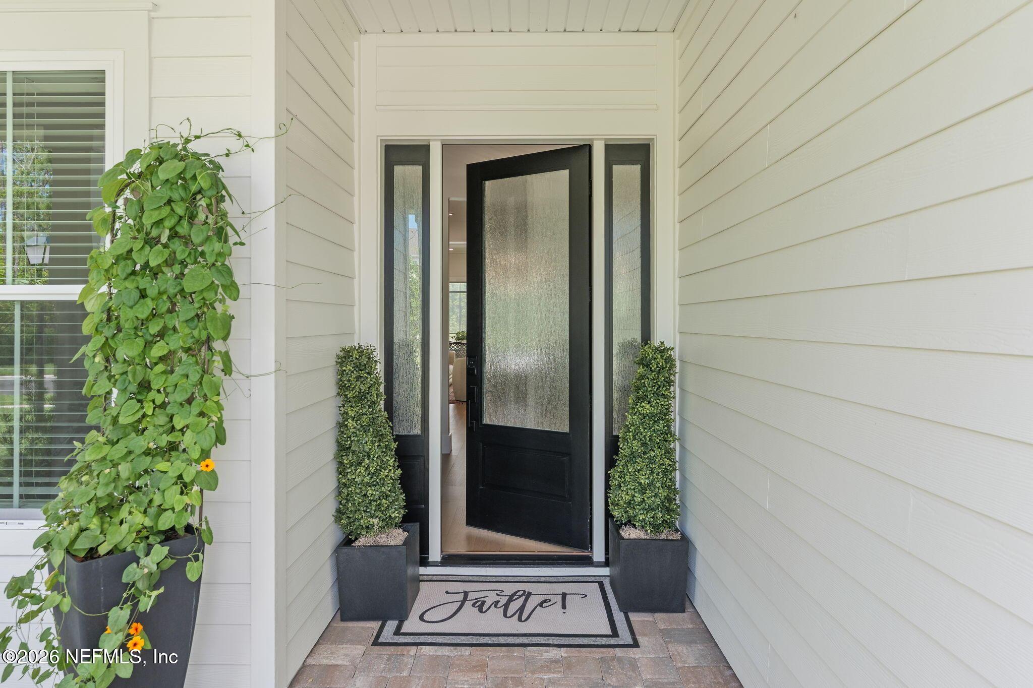 Image 4: Entry