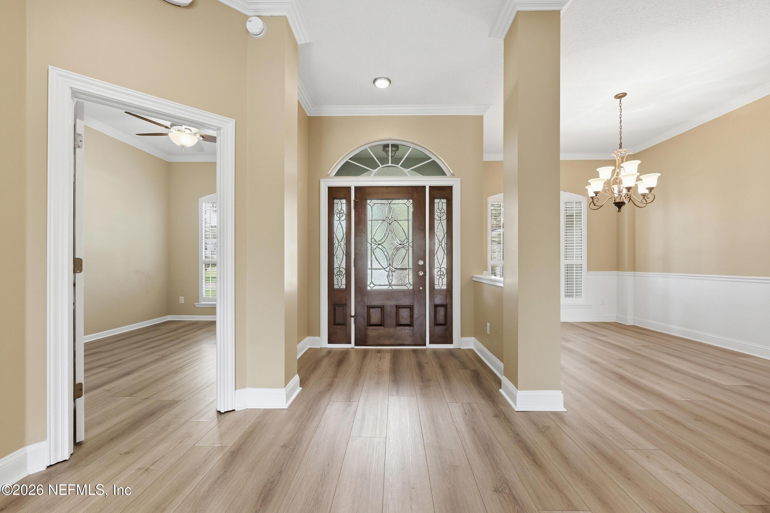 Image 4: Foyer/Office/Dining