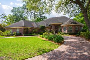 7852 WOODSDALE LN