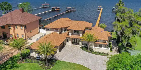 2159 N LAKESHORE DR