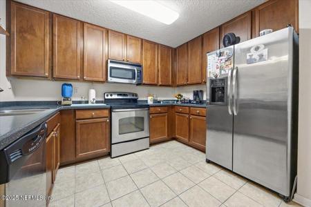 321 GOLDEN LAKE Loop