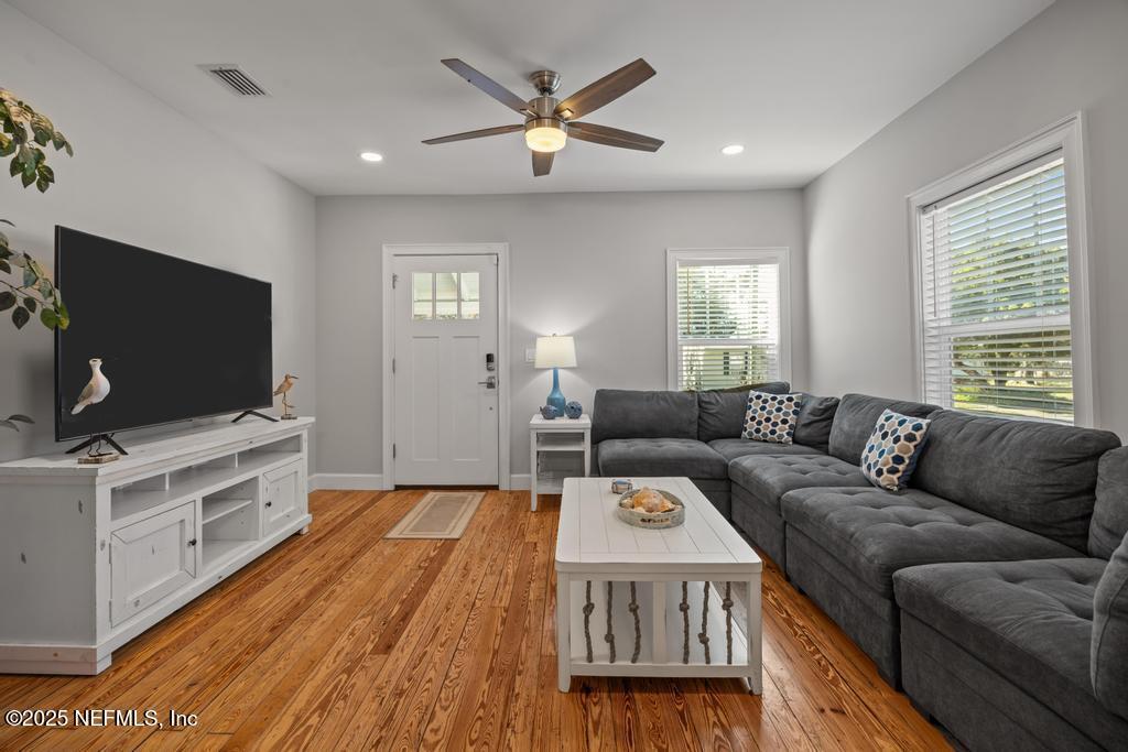 Image 4: 181 M L King Ave-9